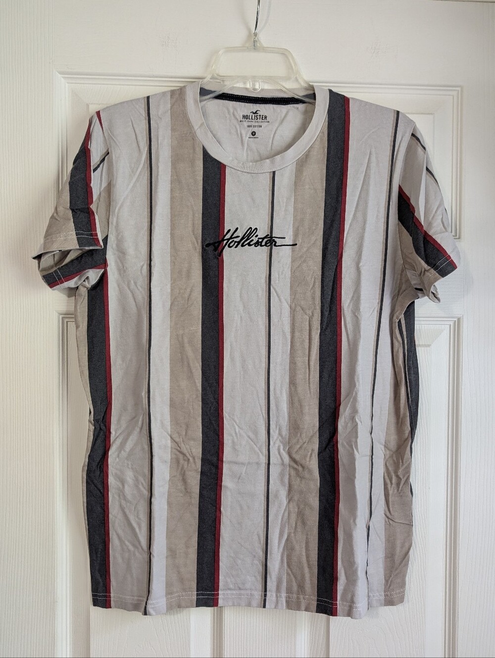 Hollister Vertical Stripe Crewneck Tee in Cream, Grey & Red Size M